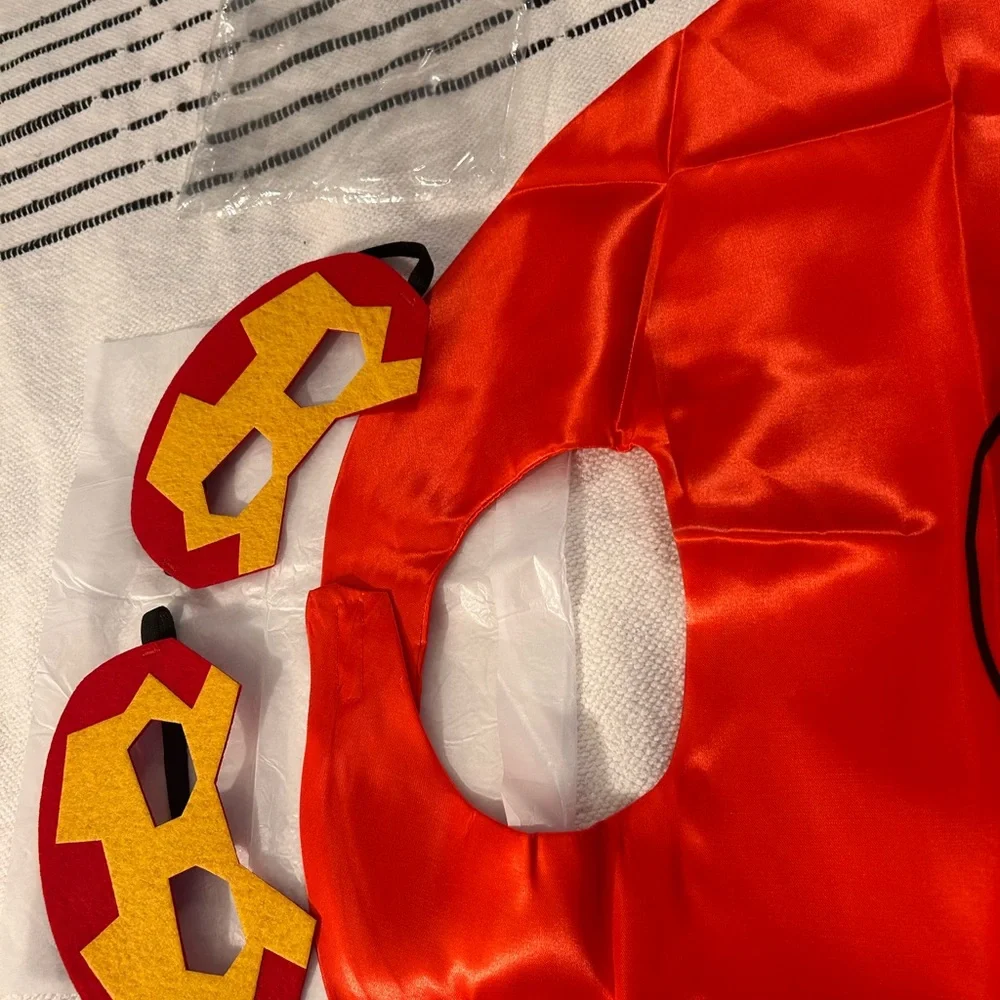 Superhero Party Masks and Capes Set for Kids - Picture 7 of 10
